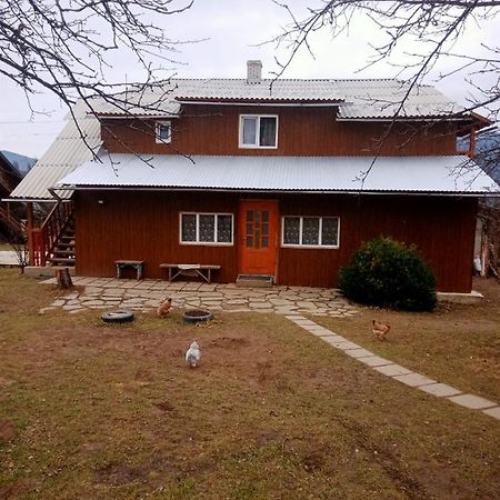 Holiday Home Tihiy Dvor Микуличин Екстериор снимка