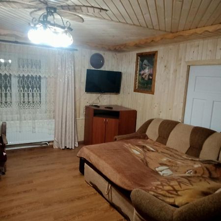 Holiday Home Tihiy Dvor Микуличин Екстериор снимка