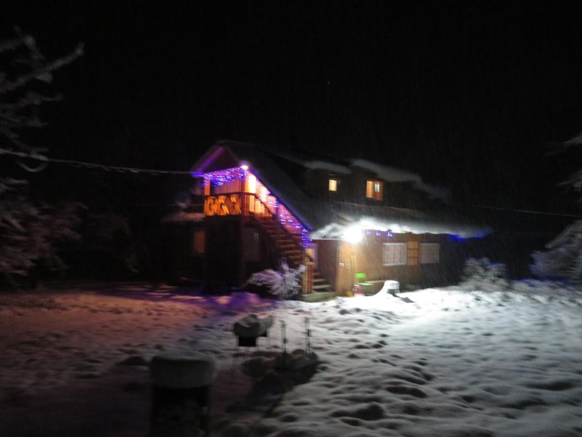 Holiday Home Tihiy Dvor Микуличин Екстериор снимка