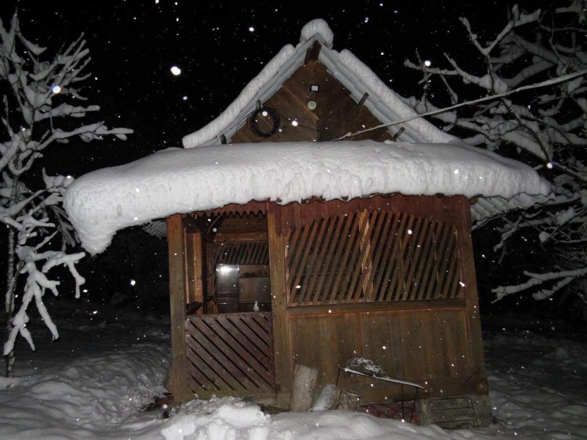 Holiday Home Tihiy Dvor Микуличин Екстериор снимка
