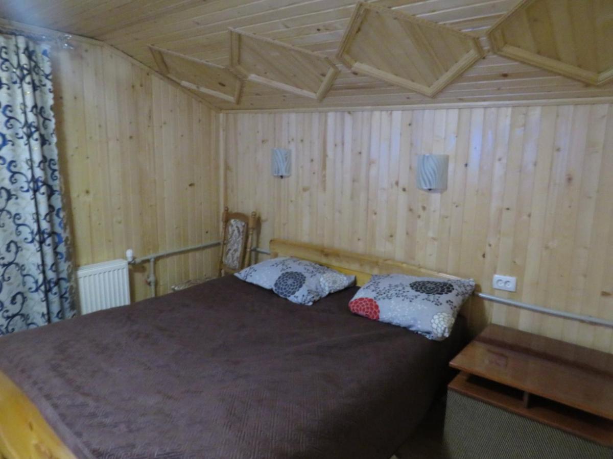 Holiday Home Tihiy Dvor Микуличин Екстериор снимка