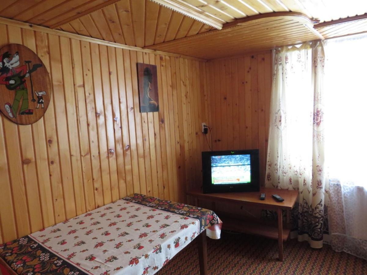 Holiday Home Tihiy Dvor Микуличин Екстериор снимка