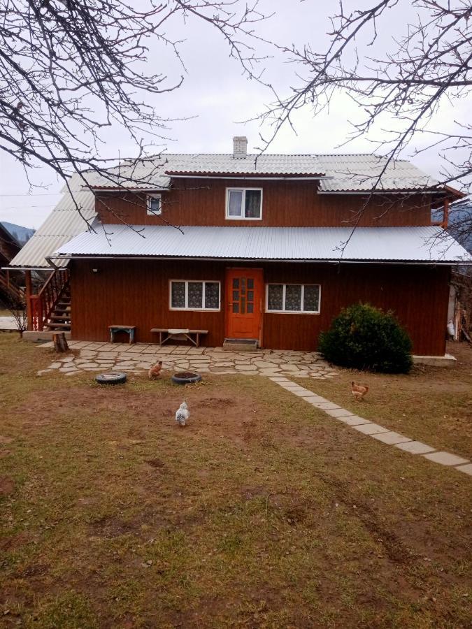 Holiday Home Tihiy Dvor Микуличин Екстериор снимка