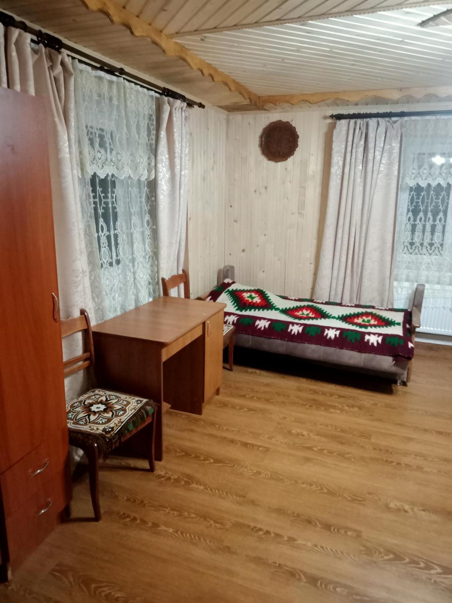 Holiday Home Tihiy Dvor Микуличин Екстериор снимка